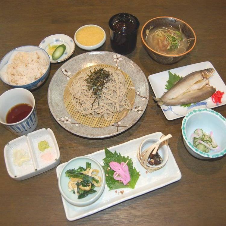 蕎麦らうんじ東山