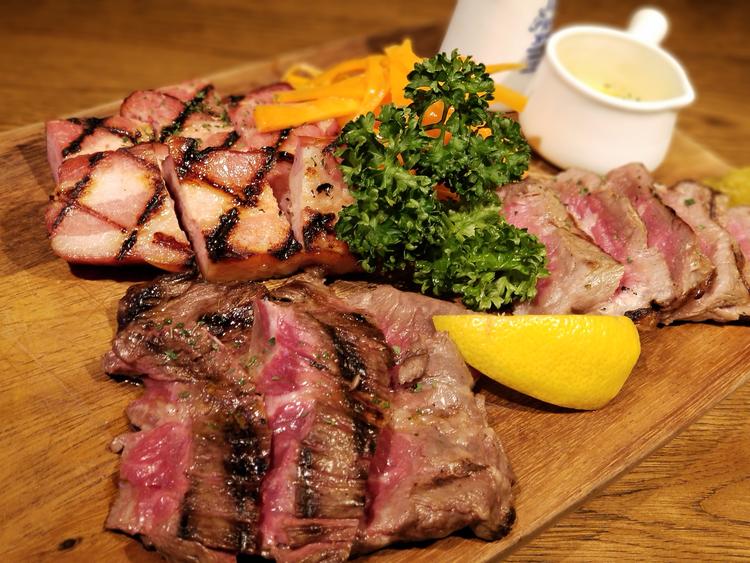 迫力満点!!肉盛り合わせ♪