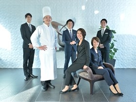 スタッフ一丸となり結婚式をお手伝い