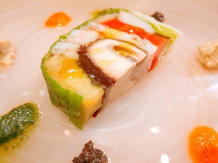 ズワイガニと地野菜のテリーヌ