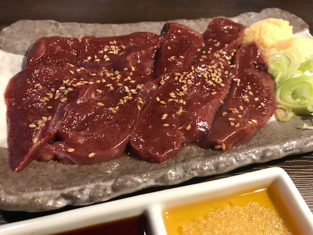 当店自慢【極上レバの陶板焼き】