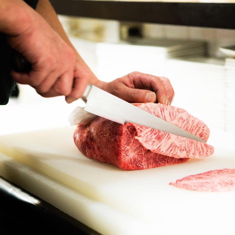 黒牛(焼肉)