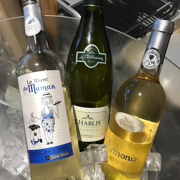 ワインはイタリア全土から。