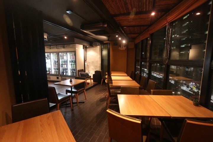 純米酒が常時200種以上並ぶお店です☆