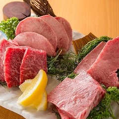 希少部位の盛り合わせがウリです