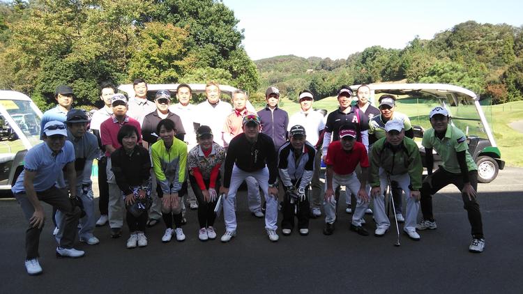 ゴルフ部発足!休日は大自然でエンジョイ