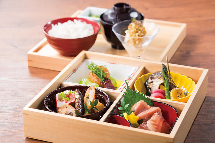 四季を感じる料理をお出ししております