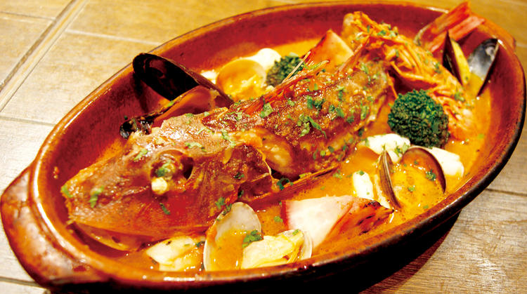 朝獲れ鮮魚を使用したサルスエラ