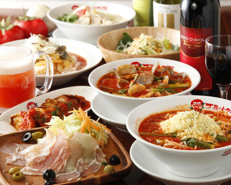 サイドの料理や、お酒も揃っています!