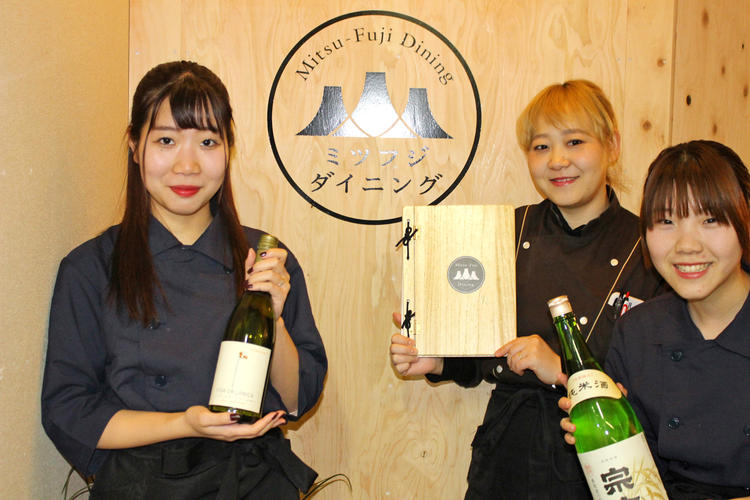 現在約10名。アットホームな職場です☆