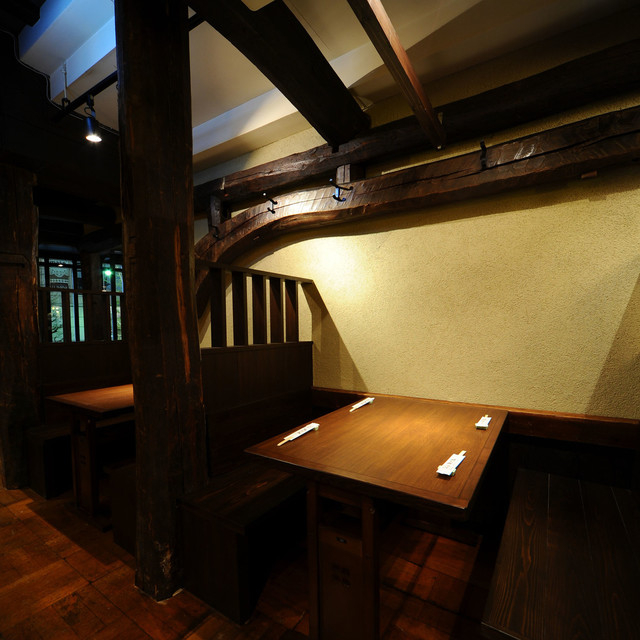 創業45年の老舗居酒屋ながら綺麗な店内