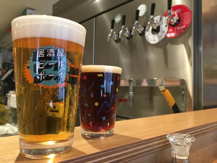 クラフトビールは常時10タップ!