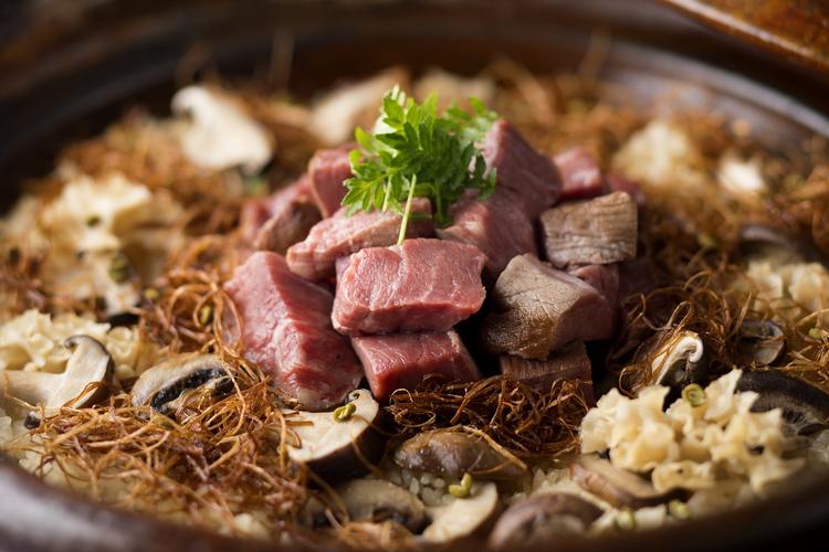 肉を使った創作メニューも大好評!
