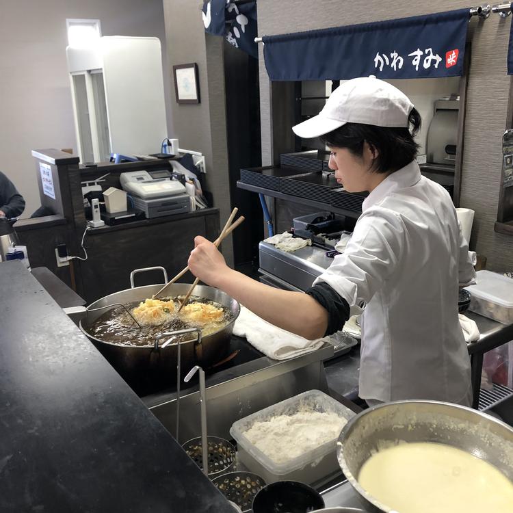 揚げたての天麩羅をご提供します