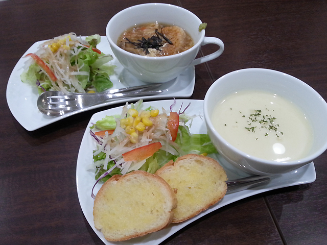 Cafe de L'Eau (カフェ ド ロウ)
