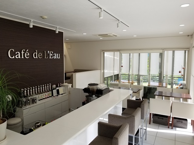 Cafe de L'Eau (カフェ ド ロウ)
