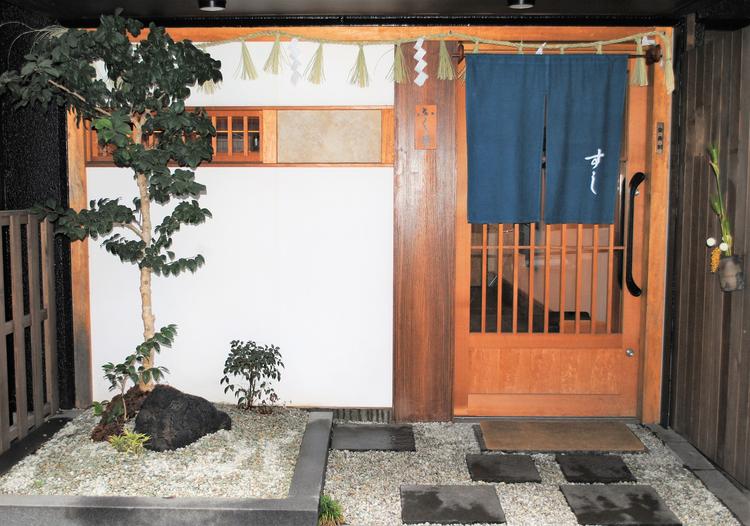 西天満ふく吉の外装