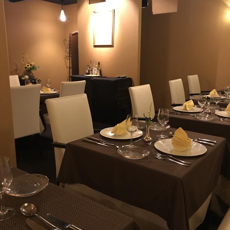 キャラントキャトル店内