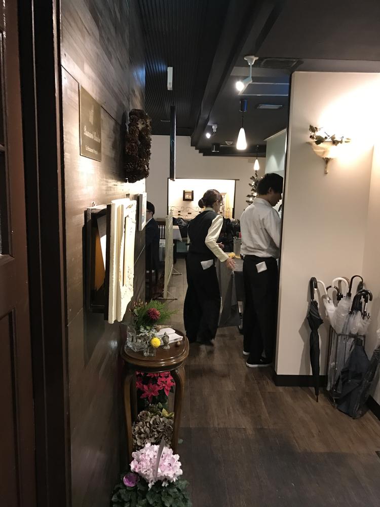 フランス食堂44区店内