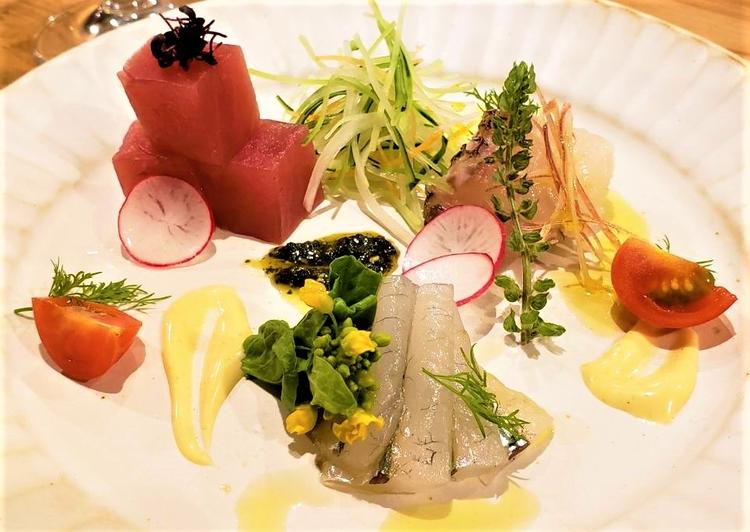 「刺身盛り合わせ」