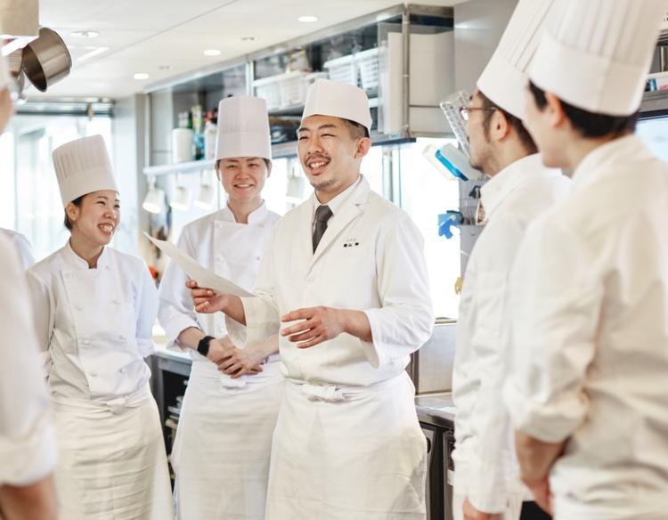 チームで作る結婚式
