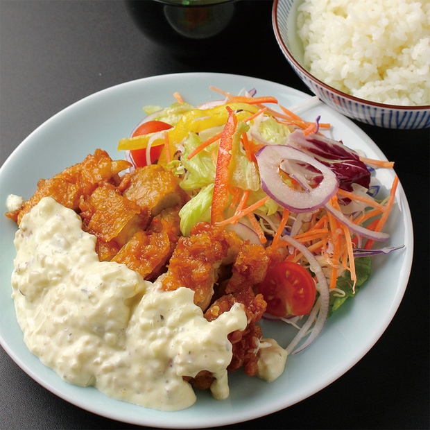大人気のチキン南蛮定食!