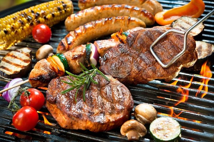 BBQができるビアガーデンも併設します!
