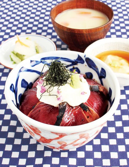 石塀小路 豆ちゃ 新宿