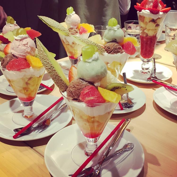 インスタ映えするパフェ
