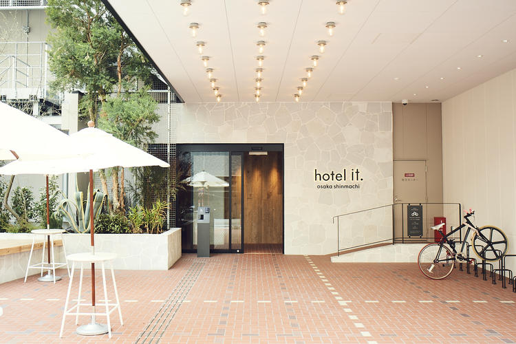 hotel it.の玄関