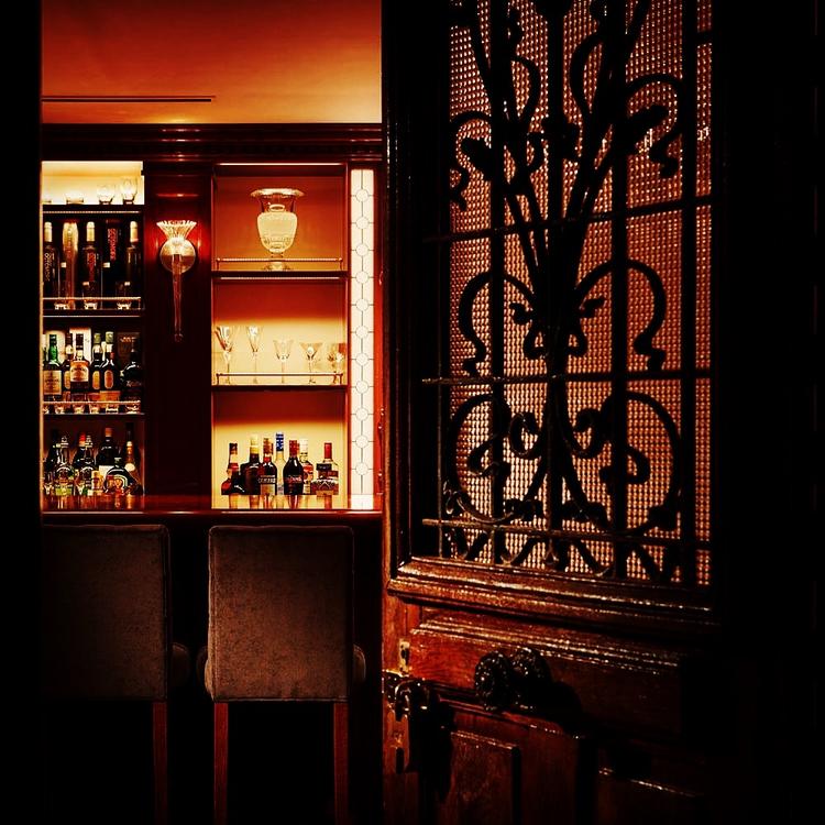 Bar CENTIFOLIA