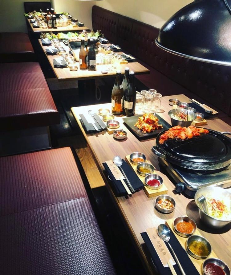 韓国市場のような活気のあるお店!