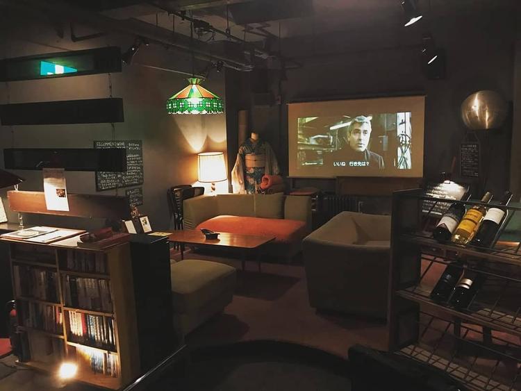 映画や本もたくさんあります
