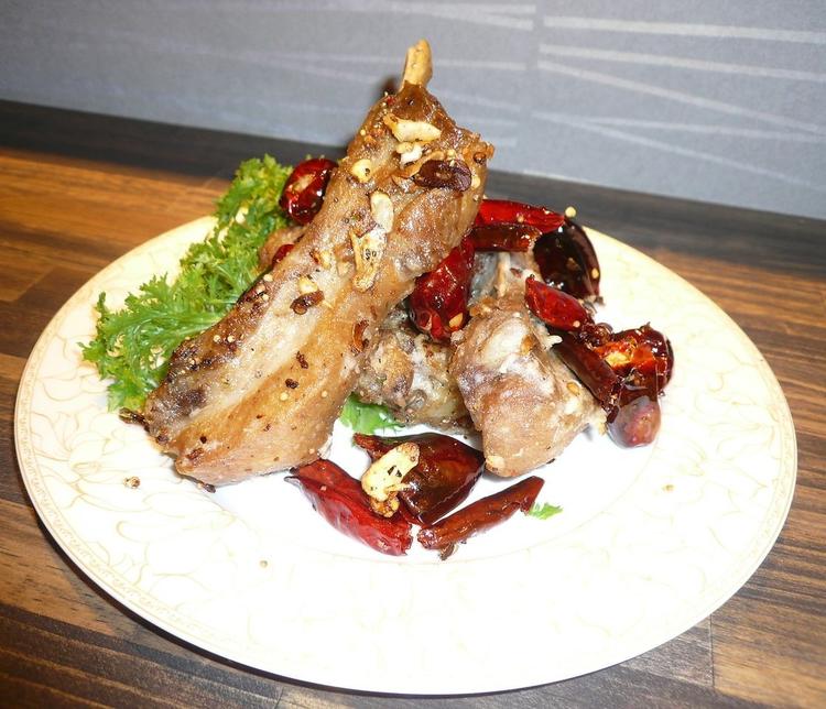 満足度抜群の肉料理も充実◎