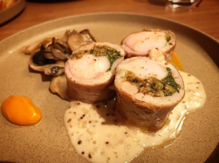 メイン料理にはウサギも登場!