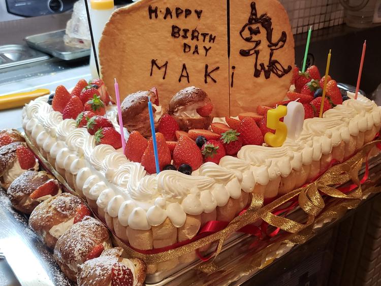 パーティーの特注ショートすケーキ