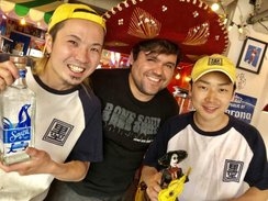 墨国回転鶏料理 Que Rico