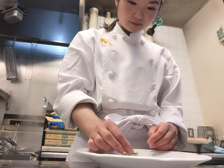 真剣にも働く。