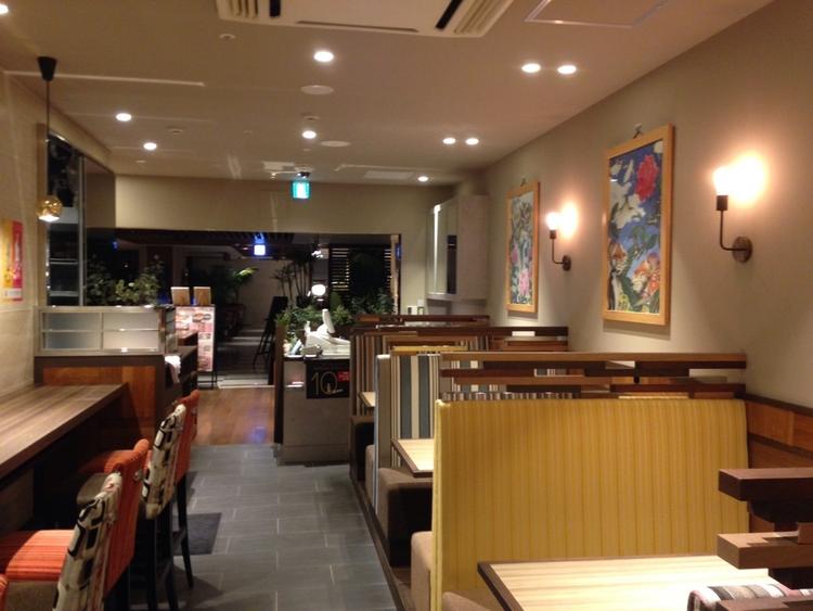 西鉄福岡(天神)駅直結のキレイな施設です