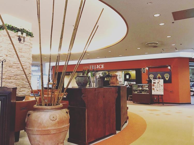 百貨店の中とは思えない静かな環境