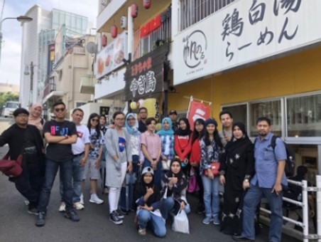 恵比寿店にご来店の外国の団体様。