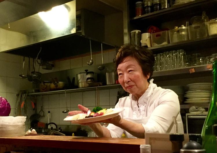 女性スタッフで頑張っています♪