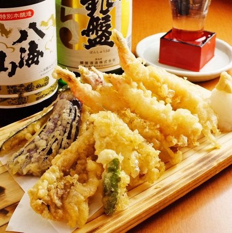 旬の魚と野菜を使った天ぷらはイチオシ!