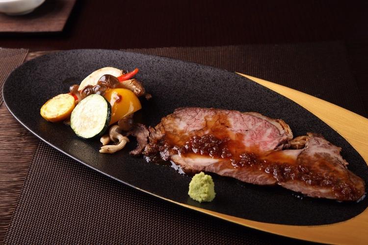 和食を洋風にアレンジした創作メニュー