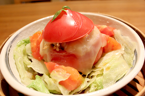 「トマトと豚のチーズ蒸し」