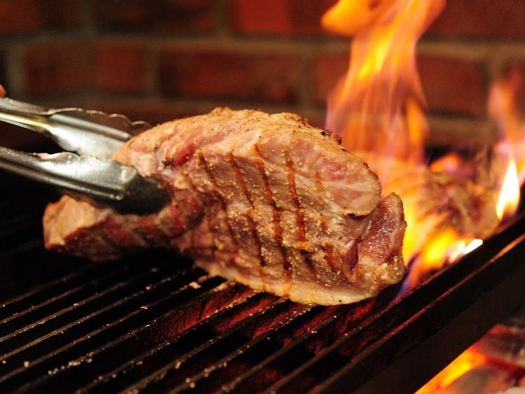 メインは炭火焼きなので炭火も学べます