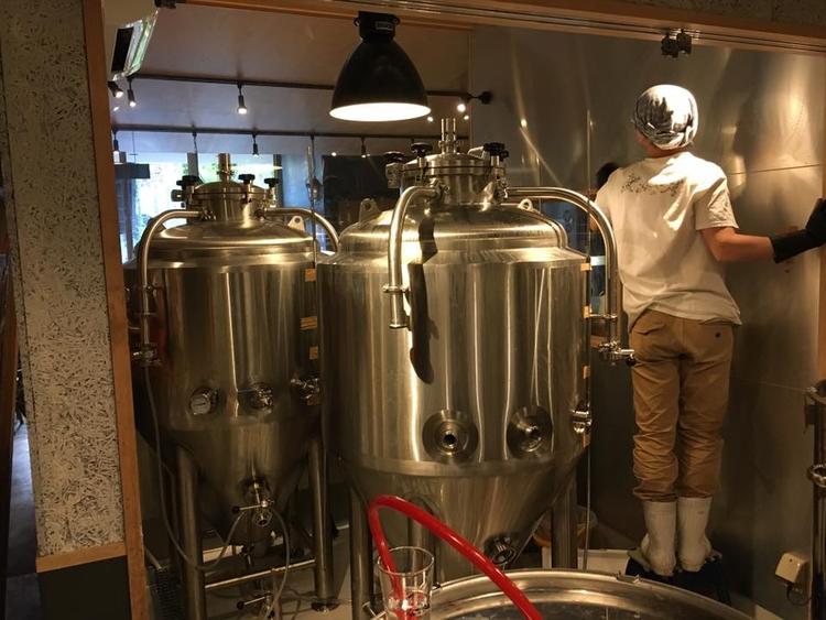 ビールはこちらのタンクで発酵させます