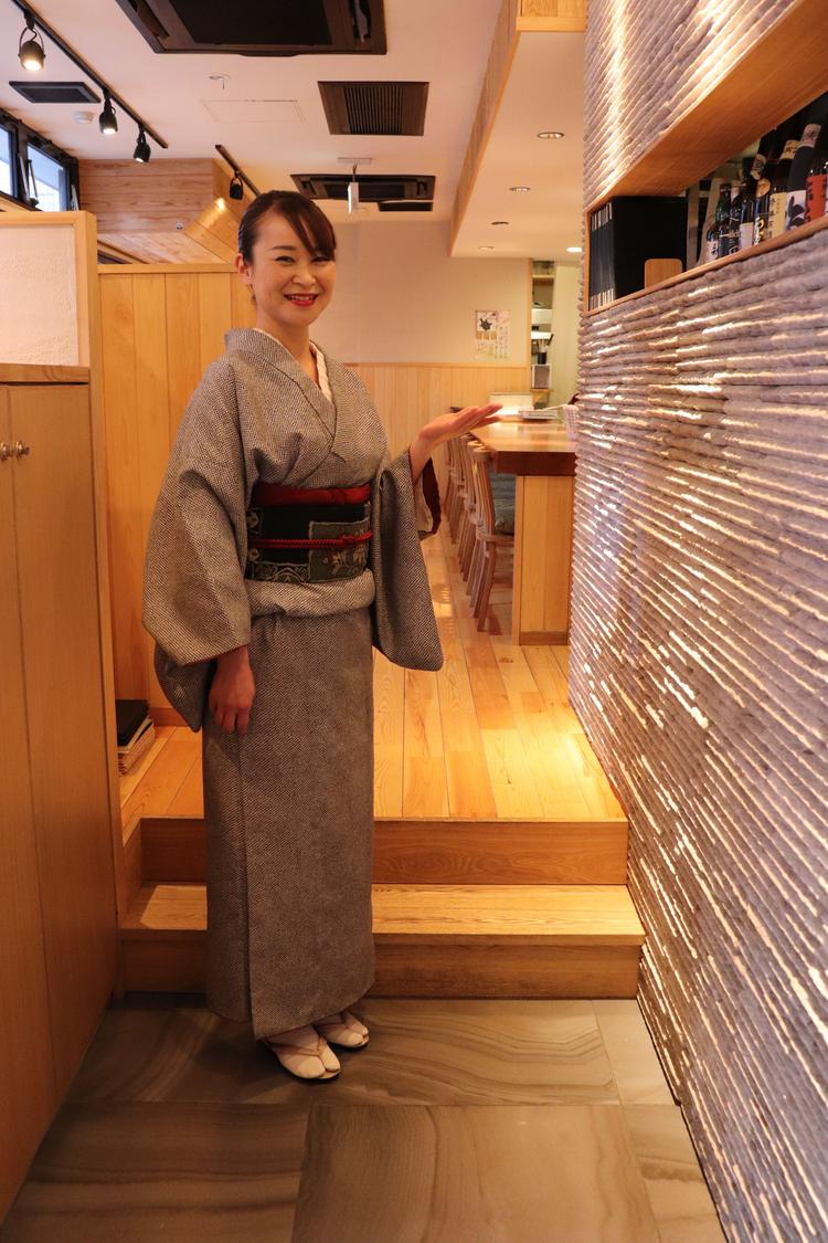 様々な業態で女性社員が元気に活躍中♪
