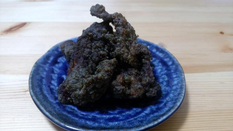 佐野市名物『黒唐揚げ』サイドメニューも◎