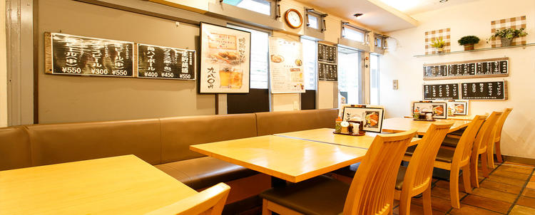 現行店内(18席)⇒こちらも現在改装中